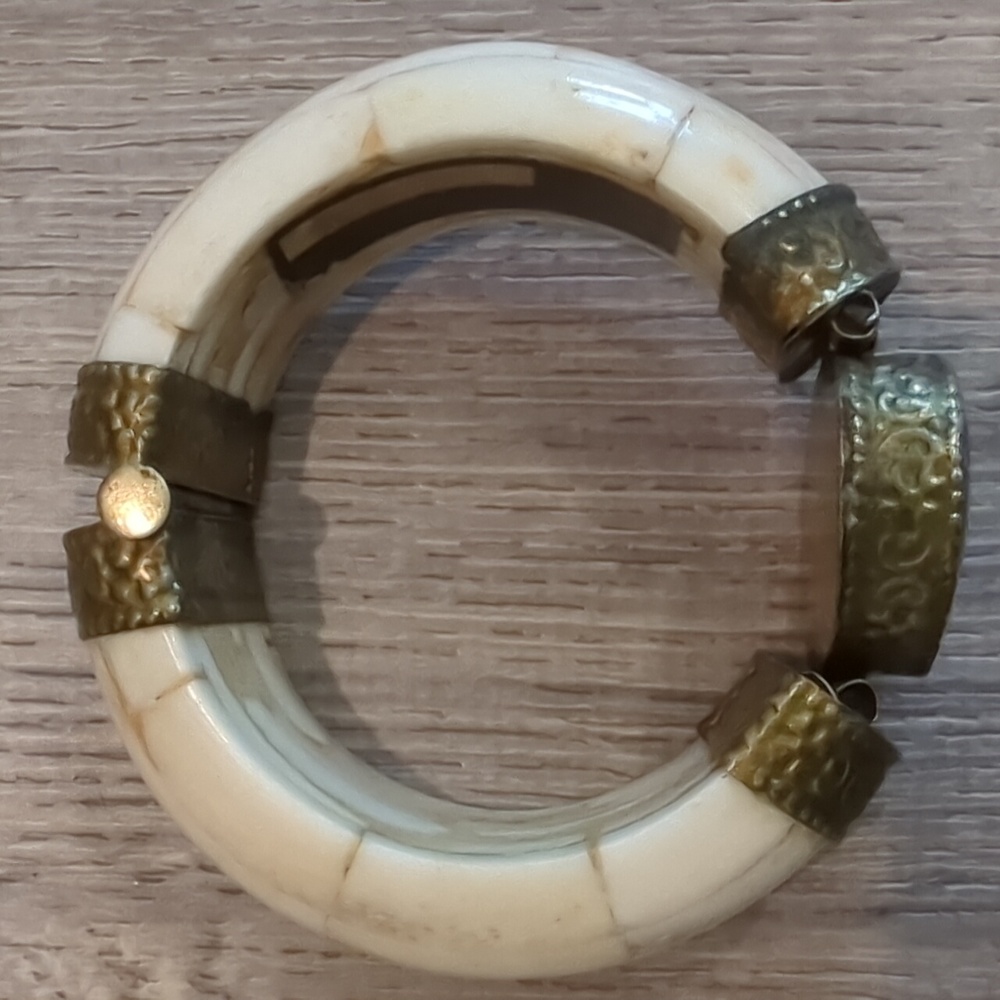 Vintage Bone Brass Agate Stone Bangle - Picture 8 of 14